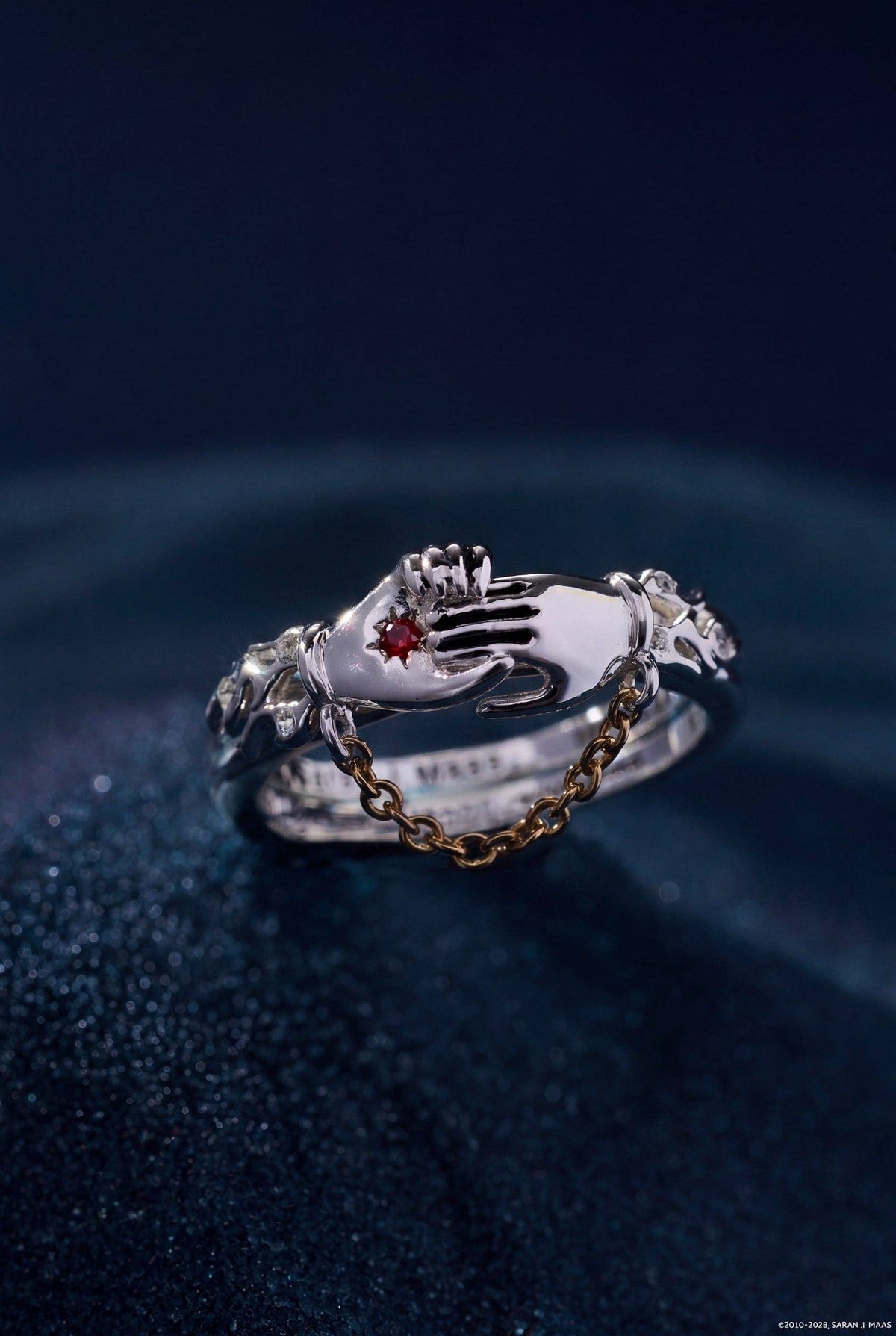 A Court of Thorns and Roses 'Keep Reaching Out Your Hand' Nesta & Cassian Ring Set of 2