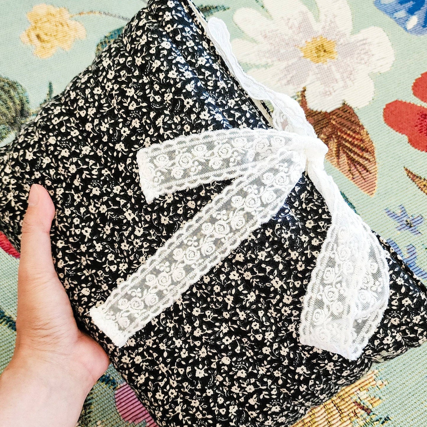 Black Flower Large Padded Book Sleeve with Lace Ribbon