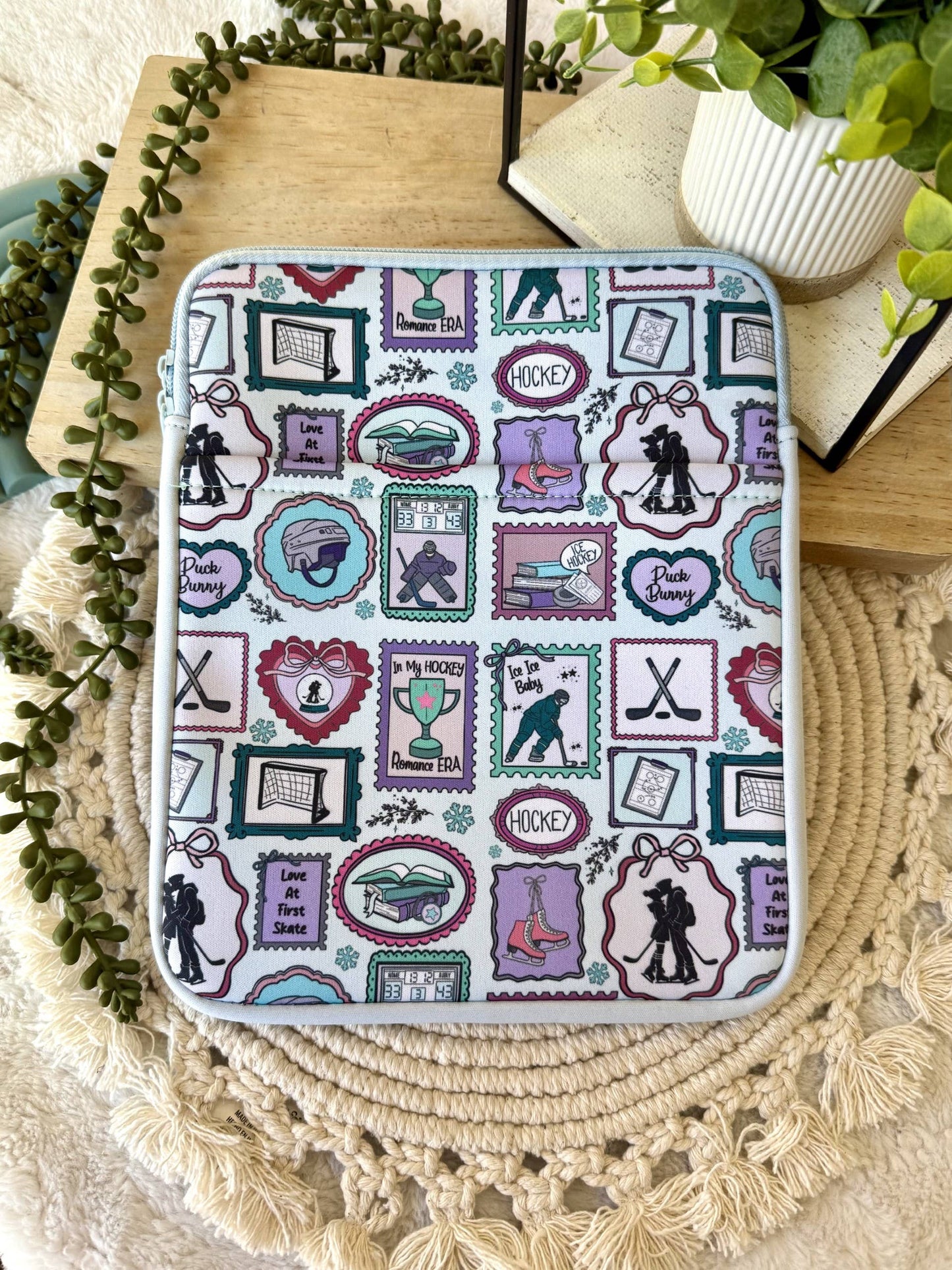 8x10 Hockey Book Sleeve | Book Sleeve | Kindle Storage
