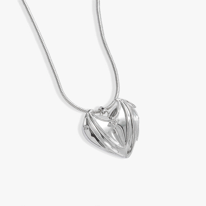 A Court of Thorns and Roses™ Velaris™ Heart Locket Necklace