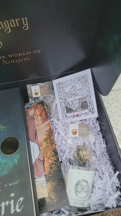 The midnight menagerie [ special box]